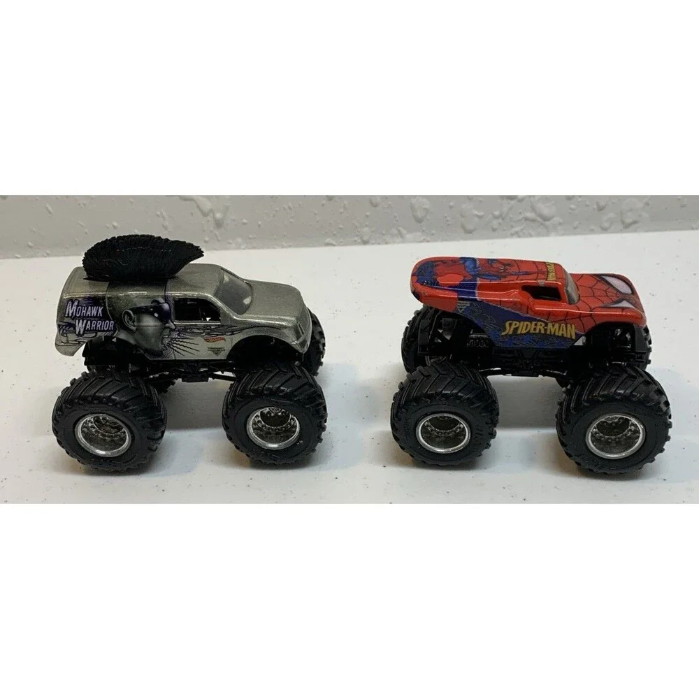 Hot Wheels Mattel 3D Monster Jam Storage Carrying Case With 13 Vehicles